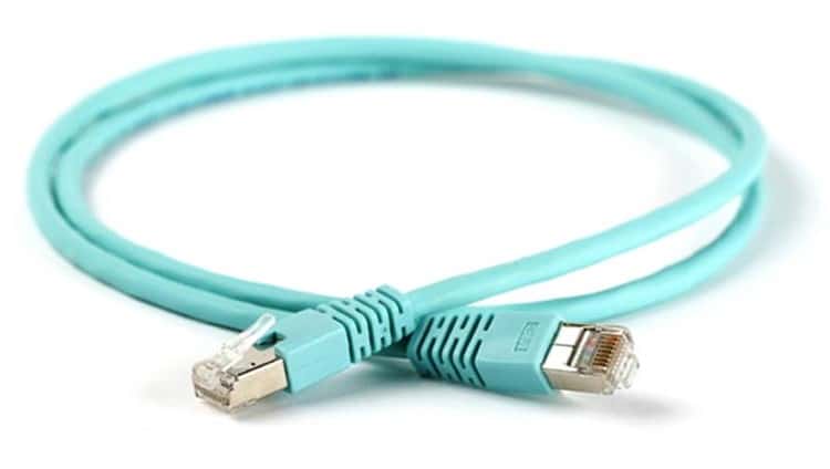 обжатый сетевой кабель