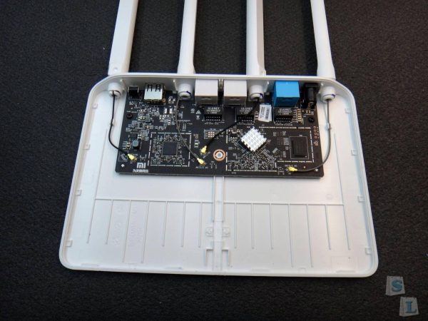 Внутренности Xiaomi Router 3