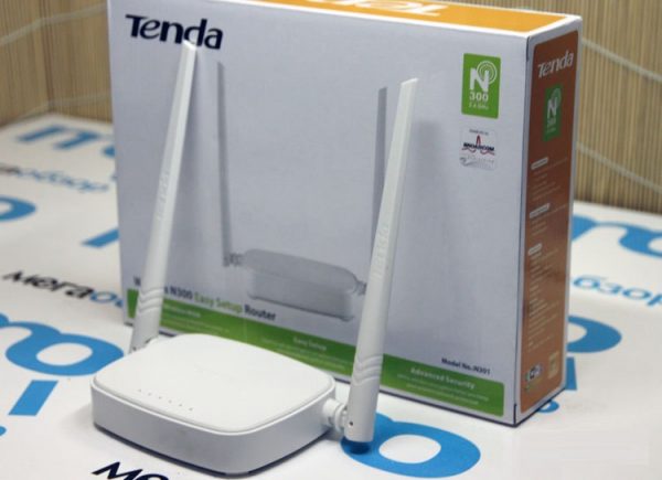 Внешний вид Tenda N301 и упаковка роутера