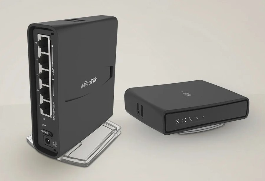 Маршрутизатор MikroTik hAPac2 в горизонтальном и вертикальном положениях