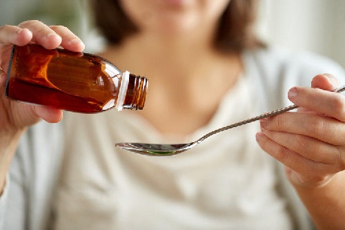 Сильный кашель у взрослого. Чем лечить, снять приступ.