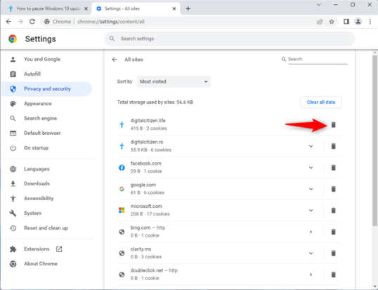 Нажмите значок «Удалить» для сайта, файлы cookie которого вы хотите удалить.