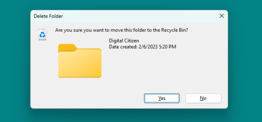При удалении файлов их содержимое не стирается сразу