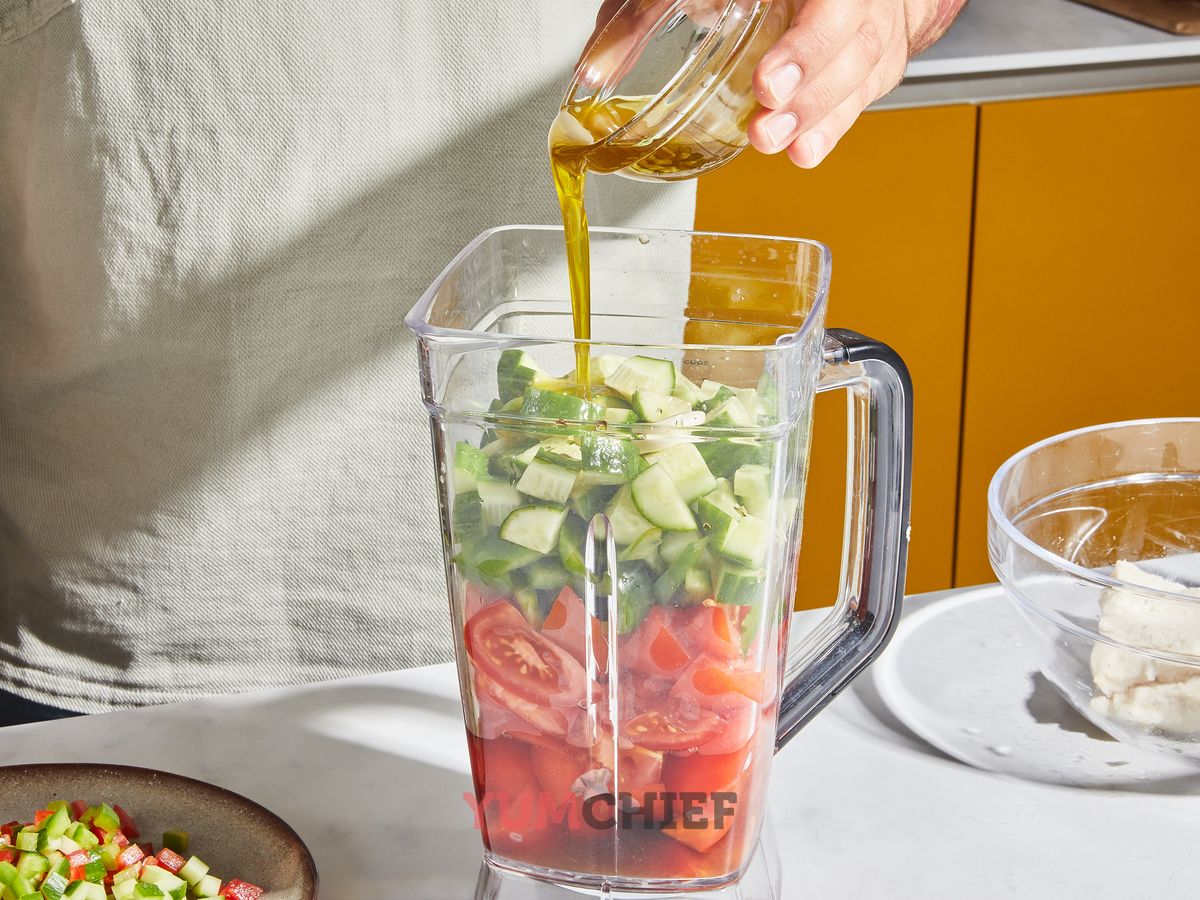 Классический гаспачо: фото 2 шага в рецепте