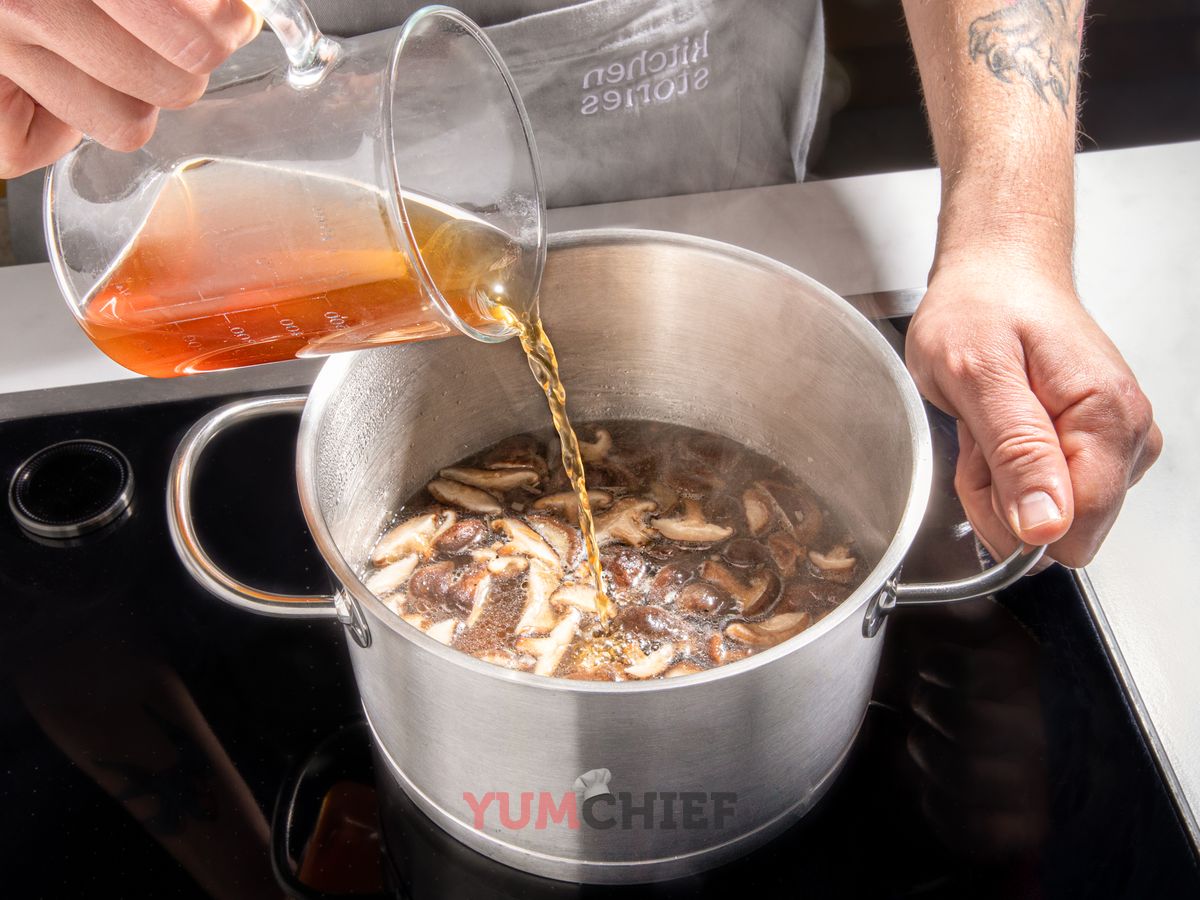 Простой куриный суп удон: фото 3 шага в рецепте