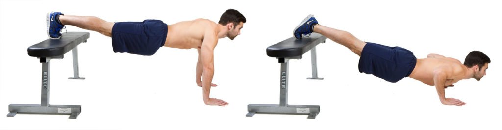 Отжимания с поднятыми ногами подойдут настоящим профессионалам в домашних тренировках