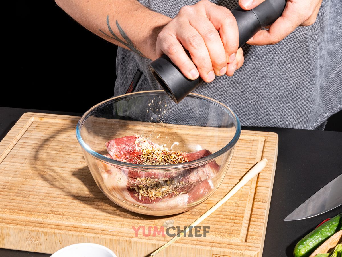 Юм Нуа (тайский салат из говядины): фото 1 шага в рецепте