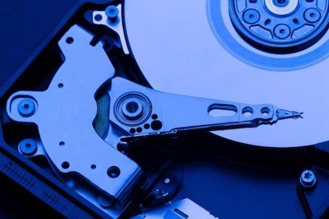 Hyper-V: Почему медленно пишет диск в гостевой ОС и как это исправить?
